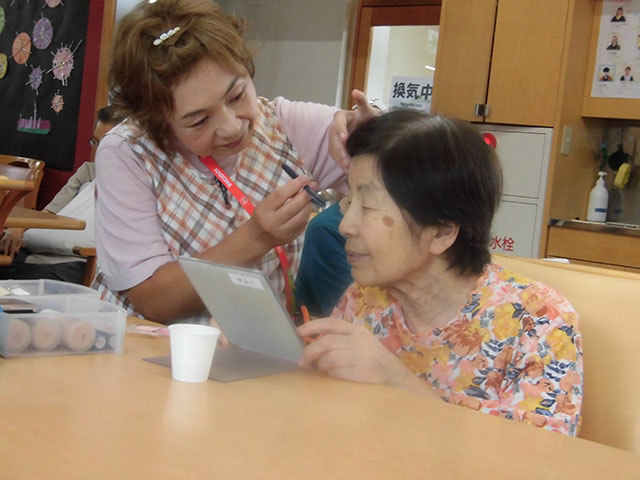 お化粧タイム